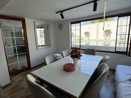 5 otaqlı həyət evi/bağ evi - Novxanı q. - 320 m²