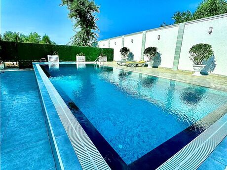 5 otaqlı həyət evi/bağ evi - Novxanı q. - 320 m²