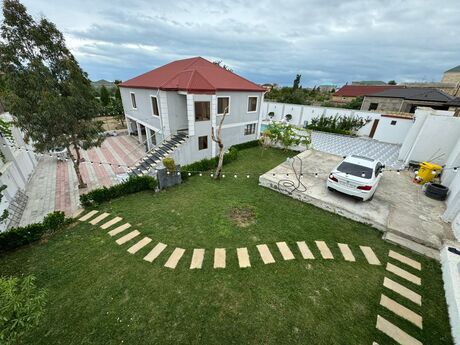 5 otaqlı həyət evi/bağ evi - Novxanı q. - 320 m²