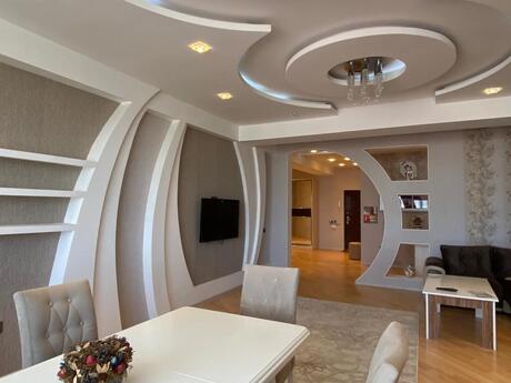 3 otaqlı yeni tikili - 8 Noyabr m. - 150 m²