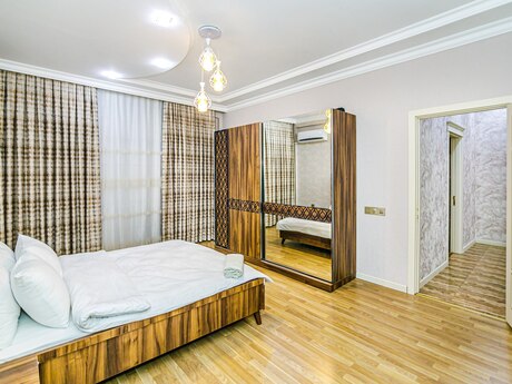 3-комн. новостройка - м. Шах Исмаил Хатаи - 125 м²