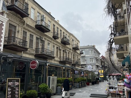 3 otaqlı köhnə tikili - Sahil m. - 100 m²