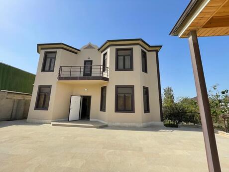 6 otaqlı həyət evi/bağ evi - Novxanı q. - 280 m²