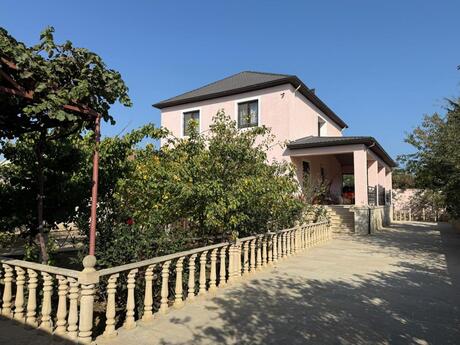 7 otaqlı həyət evi, 220 m², Novxanı: 270 000 ₼ 2