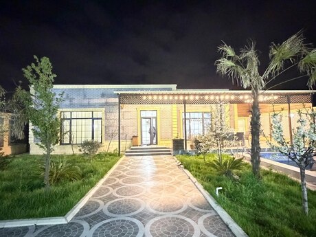 5 otaqlı həyət evi/bağ evi - Mərdəkan q. - 180 m²