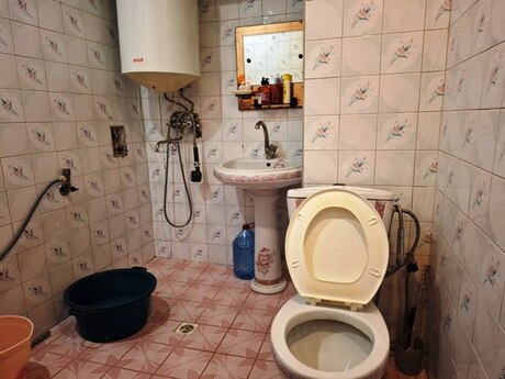 1 otaqlı köhnə tikili - Köhnə Günəşli q. - 32 m²