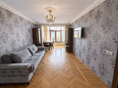 3 otaqlı köhnə tikili - Nizami m. - 75 m²