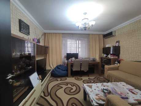 2 otaqlı köhnə tikili - Şah İsmayıl Xətai m. - 65 m²