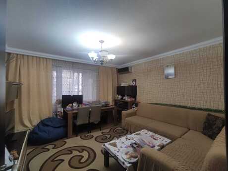 2 otaqlı köhnə tikili - Şah İsmayıl Xətai m. - 65 m²