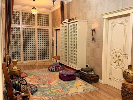 4 otaqlı mənzil, 161 m², İnşaatçılar: 385 000 ₼ 2