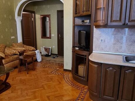 2 otaqlı köhnə tikili - Nizami m. - 56 m²