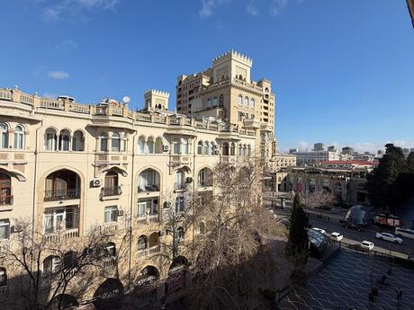 Elan №6049024 - Bakı, Sahil m., 2 otaqlı, 45 m², 5/5 mərtəbə
