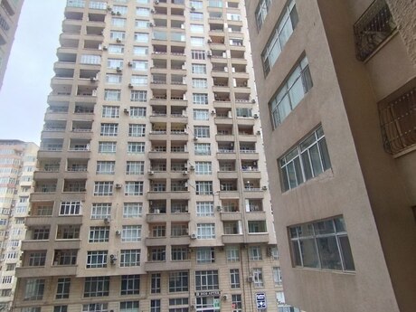 3 otaqlı yeni tikili - 8 Noyabr m. - 135 m²