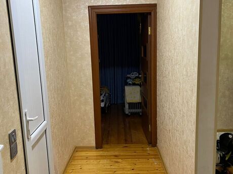 4 otaqlı köhnə tikili - Bakıxanov q. - 100 m²