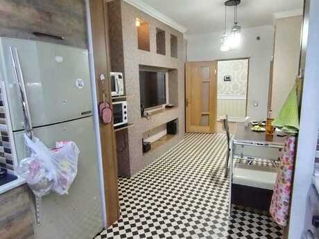 4 otaqlı köhnə tikili - Yeni Günəşli q. - 100 m²