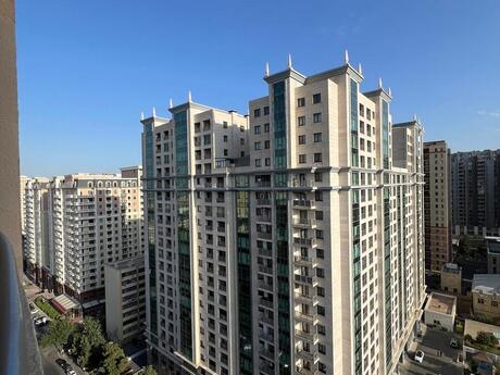 4 otaqlı yeni tikili - İnşaatçılar m. - 165 m²