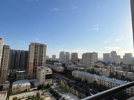 4 otaqlı yeni tikili - İnşaatçılar m. - 165 m²