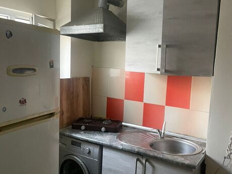 2 otaqlı həyət evi/bağ evi - M.Ə.Rəsulzadə q. - 45 m²