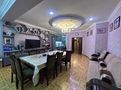 4 otaqlı yeni tikili - Şah İsmayıl Xətai m. - 143 m²