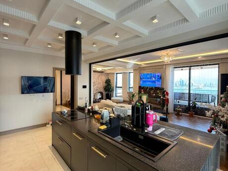 5 otaqlı yeni tikili - Bayıl q. - 231 m²