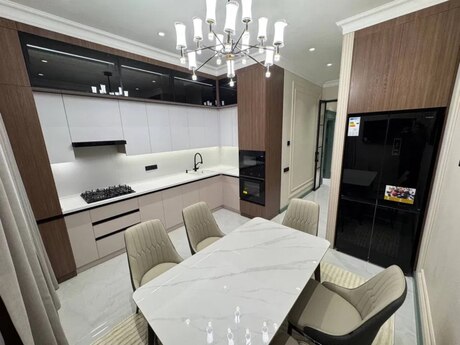 4-комн. новостройка - м. Шах Исмаил Хатаи - 180 м²