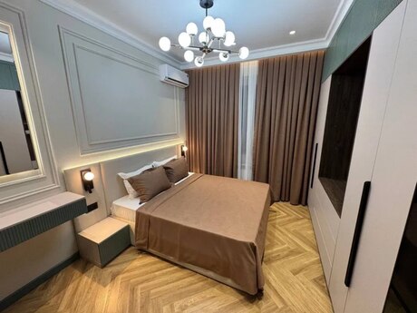 4-комн. новостройка - м. Шах Исмаил Хатаи - 180 м²