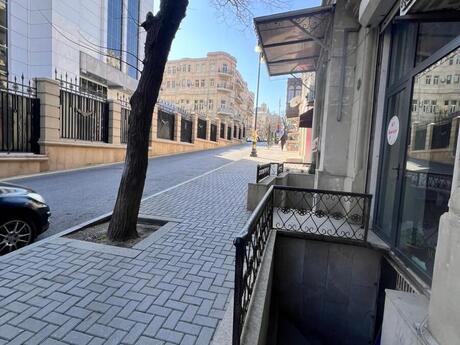 3 otaqlı ofis - İçəri Şəhər m. - 65 m²