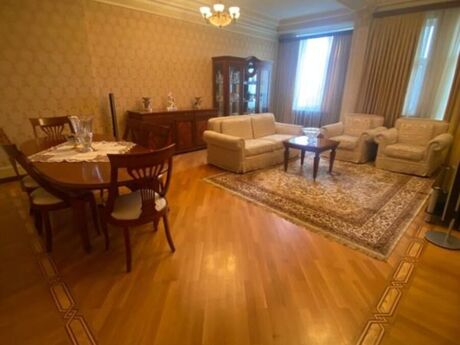 Объявление №6049335 - Баку, м. Элмляр Академиясы, 4-комн., 170 м², 3/17 этаж
