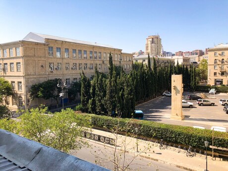 3 otaqlı köhnə tikili - 28 May m. - 100 m²