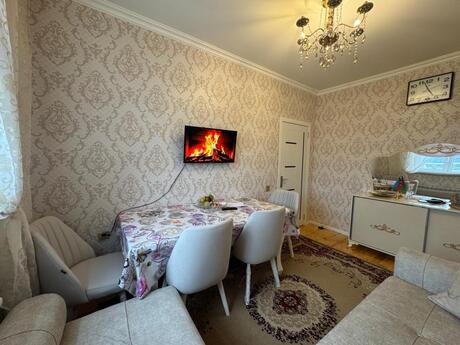 2 otaqlı həyət evi/bağ evi - Lökbatan q. - 40 m²