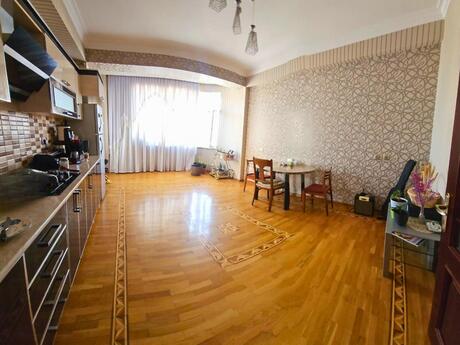 Объявление №6049810 - Баку, м. 28 мая, 3-комн., 156 м², 12/14 этаж