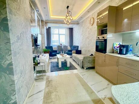 3-комн. новостройка - м. Элмляр Академиясы - 125 м²
