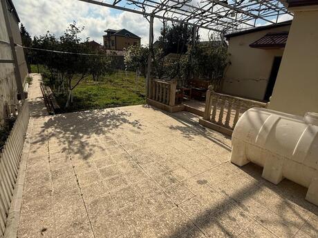 2 otaqlı həyət evi/bağ evi - Zabrat q. - 40 m²