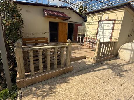 2 otaqlı həyət evi/bağ evi - Zabrat q. - 40 m²