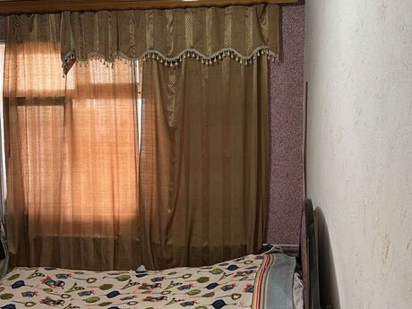 4 otaqlı köhnə tikili - Xətai r. - 100 m²