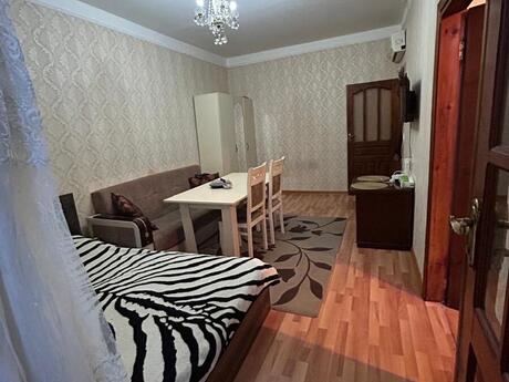 2 otaqlı köhnə tikili - Memar Əcəmi m. - 40 m²