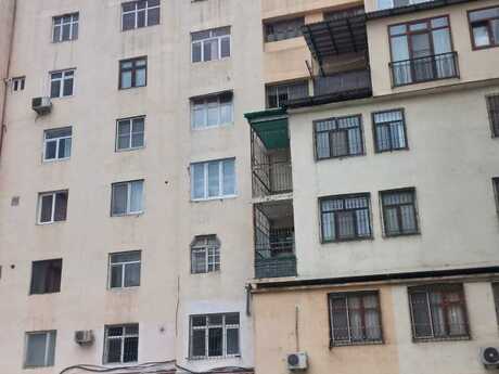 3 otaqlı köhnə tikili - Elmlər Akademiyası m. - 101 m²