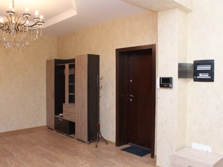 4 otaqlı yeni tikili - Nəsimi r. - 216 m²