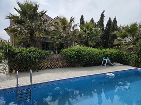 5 otaqlı həyət evi/bağ evi - Şüvəlan q. - 400 m²