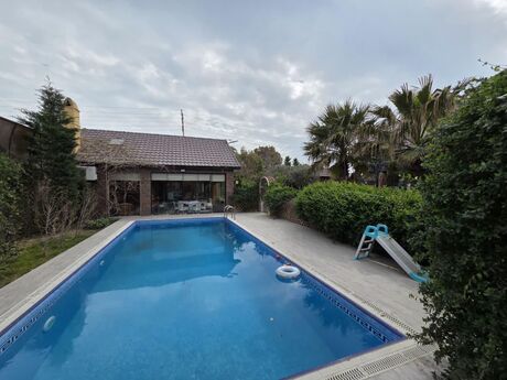 5 otaqlı həyət evi/bağ evi - Şüvəlan q. - 400 m²