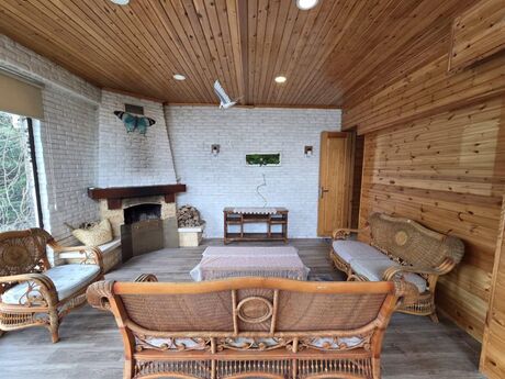 5 otaqlı həyət evi/bağ evi - Şüvəlan q. - 400 m²
