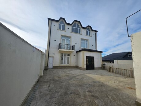 5 otaqlı həyət evi/bağ evi - Badamdar q. - 480 m²