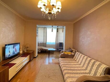 2 otaqlı köhnə tikili - İnşaatçılar m. - 60 m²