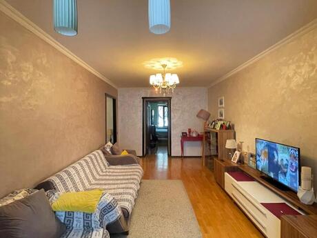 2 otaqlı köhnə tikili - İnşaatçılar m. - 60 m²