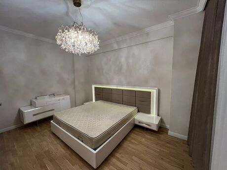 4 otaqlı yeni tikili - Nəsimi r. - 172 m²