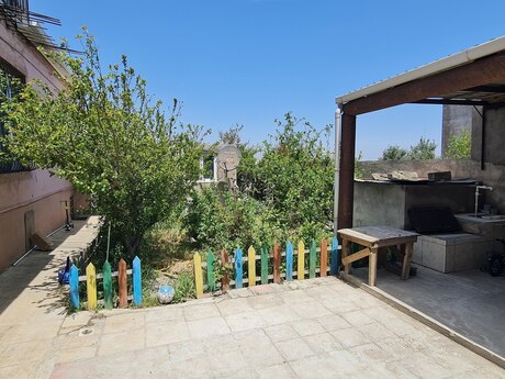 4 otaqlı həyət evi/bağ evi - Badamdar q. - 280 m²