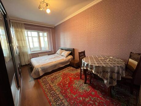 5 otaqlı köhnə tikili - 20 Yanvar m. - 120 m²