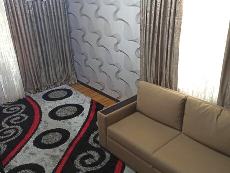 2 otaqlı köhnə tikili - Nizami m. - 65 m²