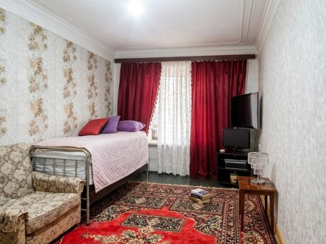5 otaqlı köhnə tikili - Nizami r. - 120 m²