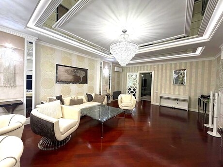 4 otaqlı yeni tikili - Şah İsmayıl Xətai m. - 225 m²